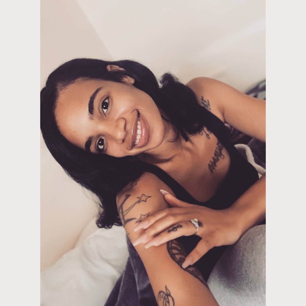 Meet your Posher, Mari Elena